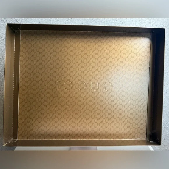 Gucci Box with Ribbon, Tissue and Card - Picture 2 of 5